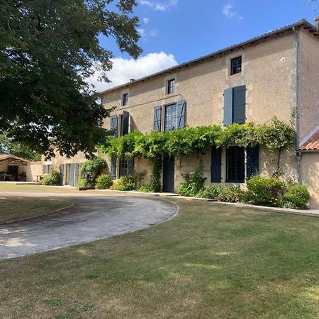 Le Petit Manoir Bed & Breakfast Brux Dış mekan fotoğraf