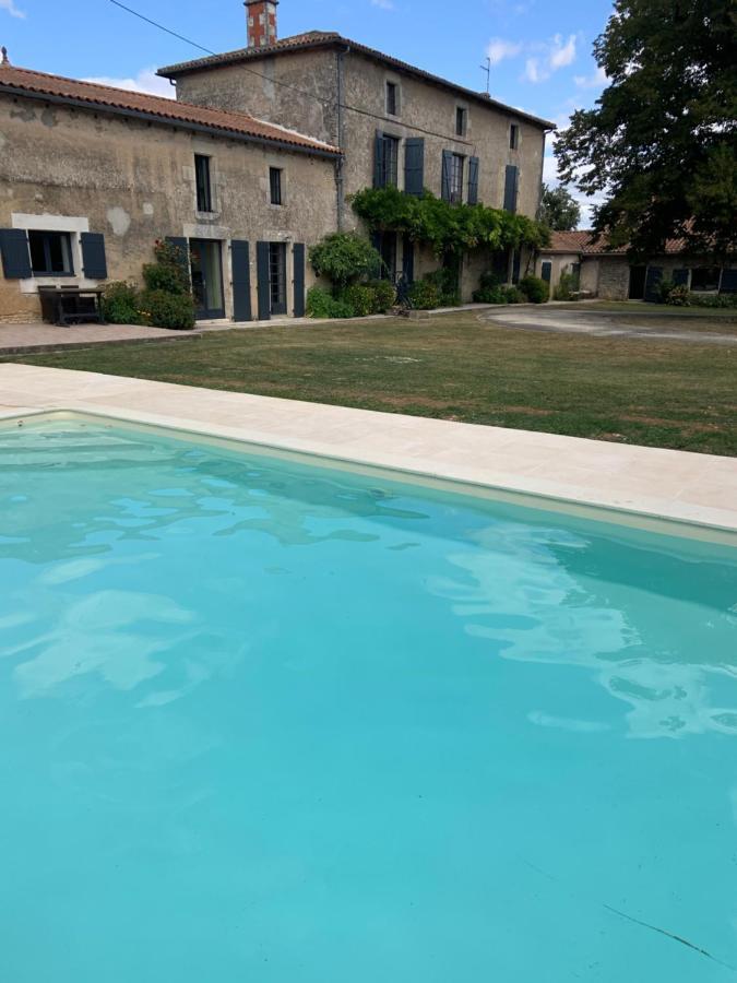 Le Petit Manoir Bed & Breakfast Brux Dış mekan fotoğraf