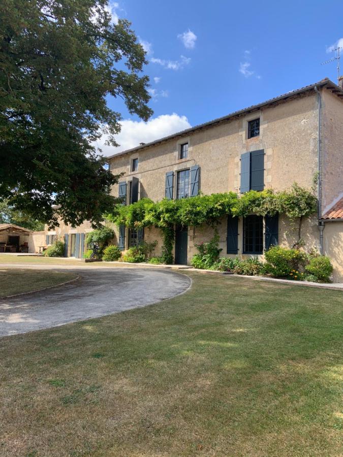 Le Petit Manoir Bed & Breakfast Brux Dış mekan fotoğraf
